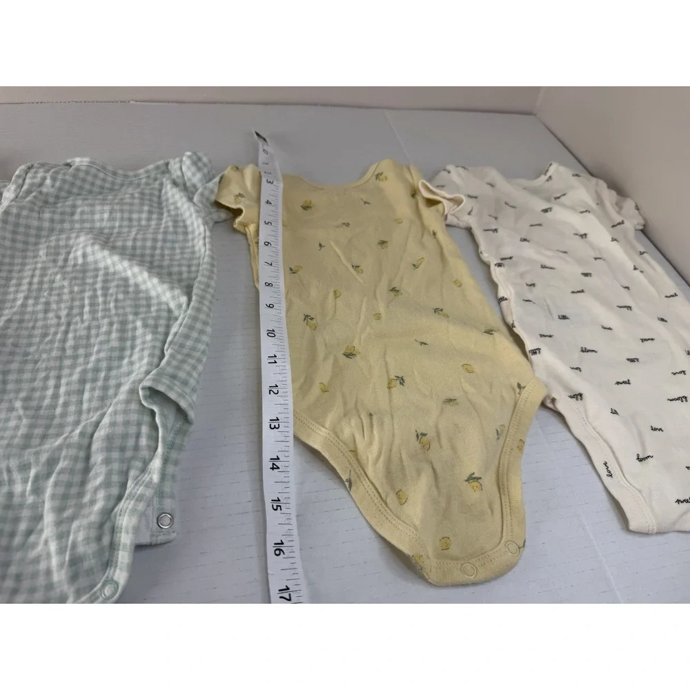 Carter's Baby Girl Bundle 6M Bodysuits Lot of 4 Pieces Cotton Pastels